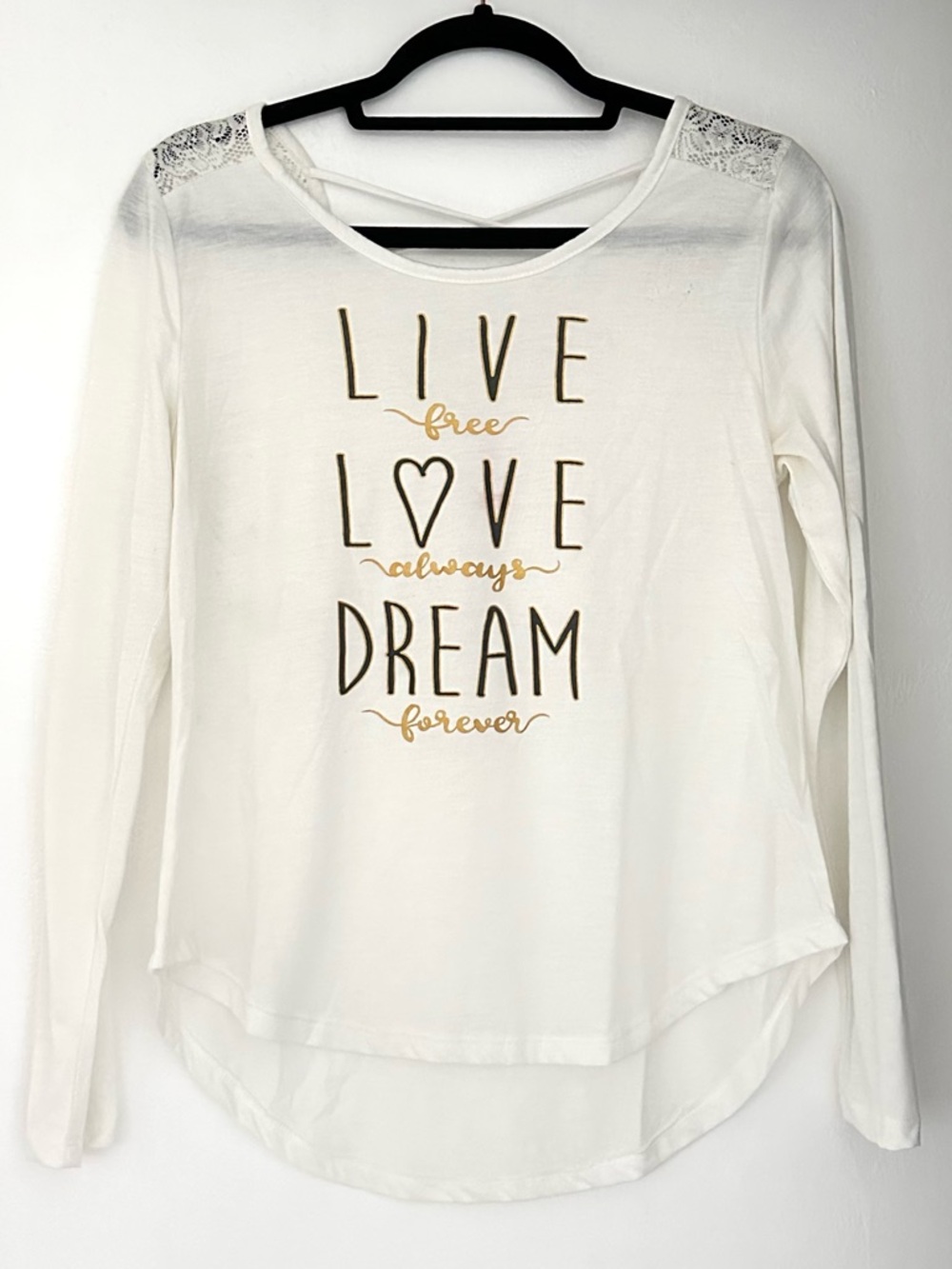 No Boundaries Off White Long-Sleeve Graphic Tee with Gold & Black Text Size M